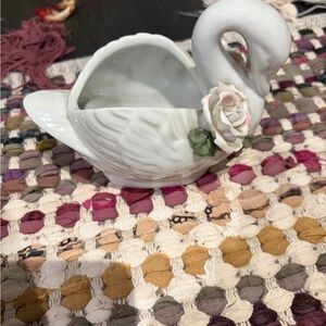Capodimonte Swan Planter with Applied Rose